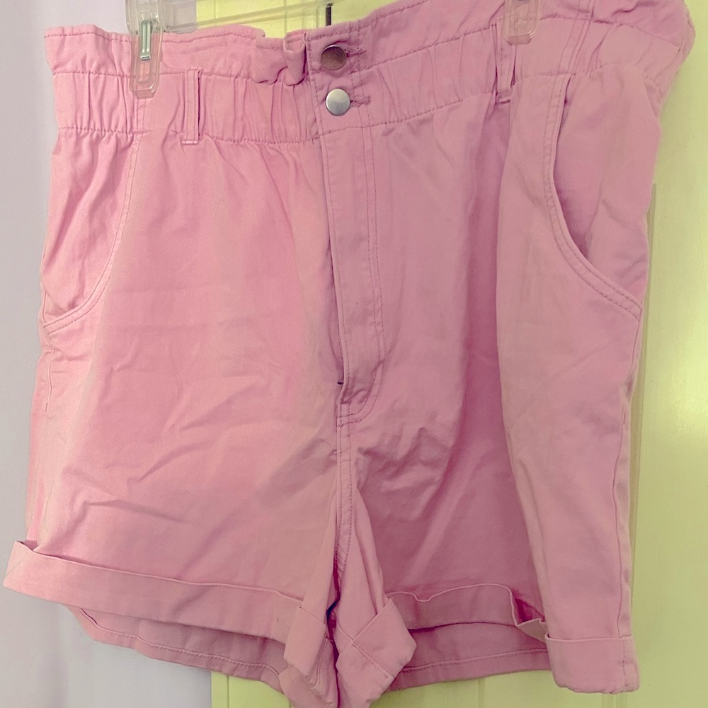Brand new with tags H&M Pink Paper-bag shorts